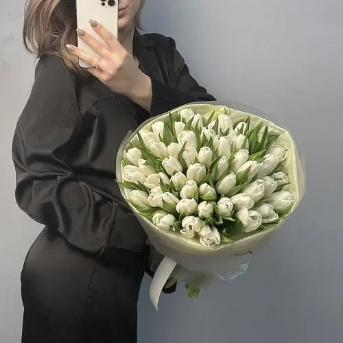 Букет из 101 белого тюльпана