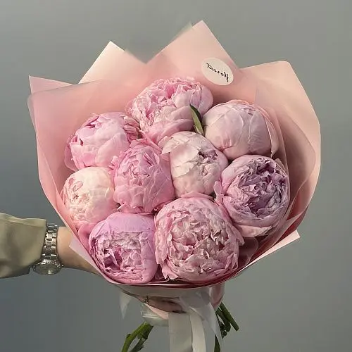 Заказать Букет из 9 розовых пионов с доставкой по СПб | Цветы недорого в  интернет-магазине цветов Флористка Кэт
