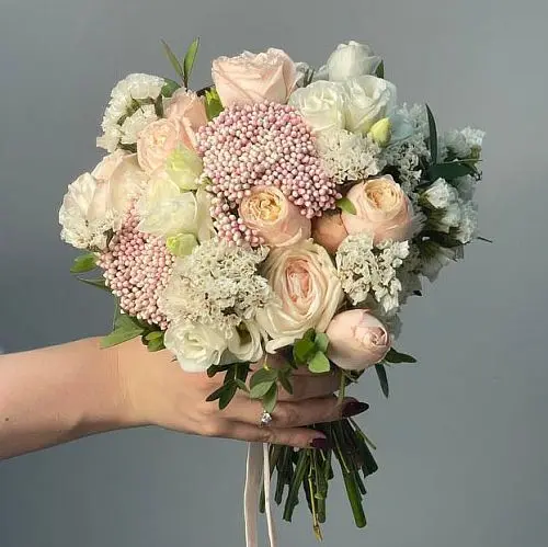 Свадебный букет невесты в бело-розовых оттенках
