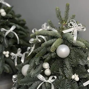 Ёлочка с белым декором S