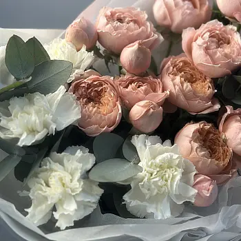 Дуо-букет гвоздик и роз Juliet S