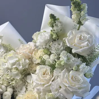 Сборный букет White garden L