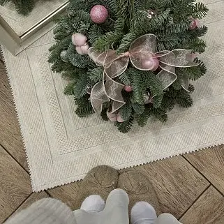 Ёлочка с розово-лиловым декором