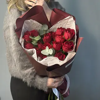 Букет из 15 красных роз 40см (Кения)