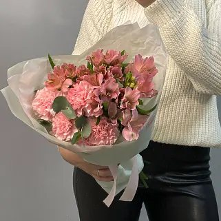 Розовый дуо-букет альстромерий и гвоздик S