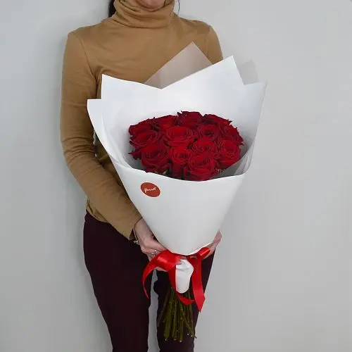 Букет из 15 красных роз 60см (Россия)