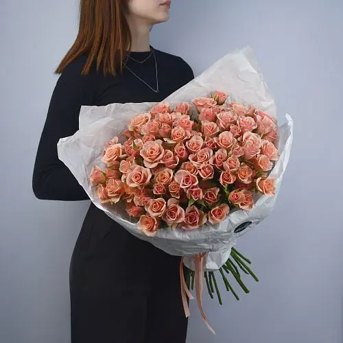 Букет из 25 кустовых роз Ilse