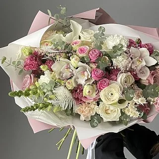 Сборный букет Блум L