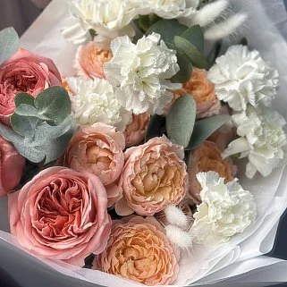 Сборный букет Роуз гарден L