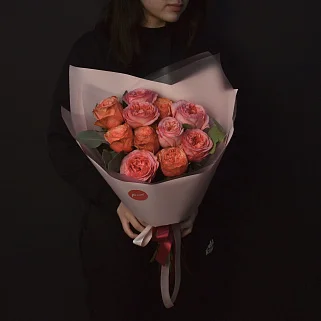 Букет пионовидных роз Kahala и Pink expression