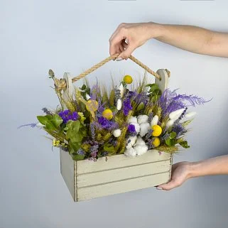 Букет сухоцветов в ящичке