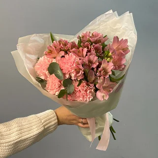 Розовый дуо-букет альстромерий и гвоздик S