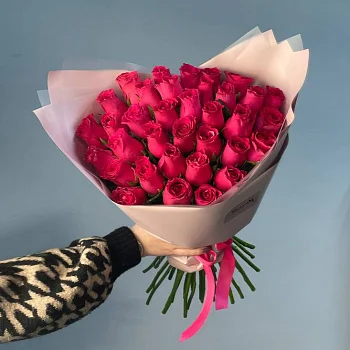 Букет из 35 ярко-розовых роз 50см (Кения)