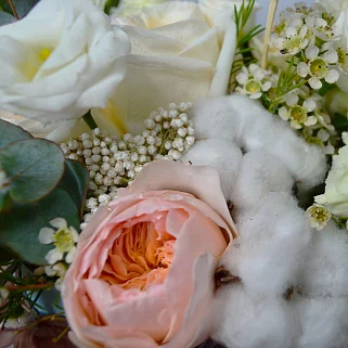 Садовый букет в шляпной коробке