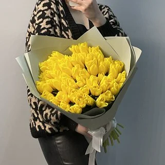 Букет из 51 желтого тюльпана