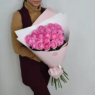 Букет из 25 нежно-розовых роз 60см (Россия)
