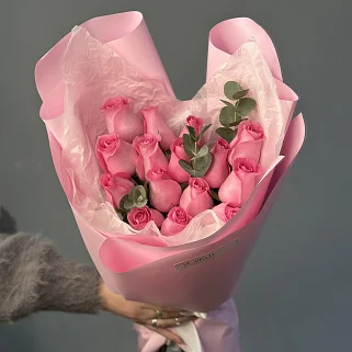 Букет из 15 розовых роз 50см (Кения)