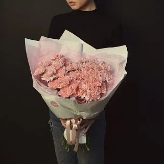 Букет из 31 розовой гвоздики