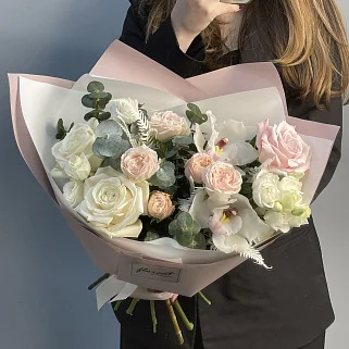 Сборный букет Блум S