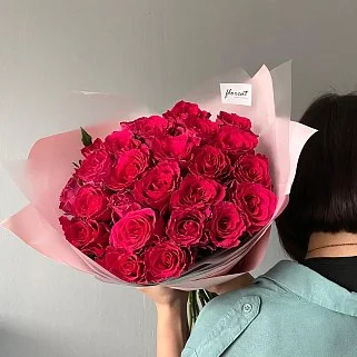 Букет из 25 ярко-розовых роз 50см (Кения)