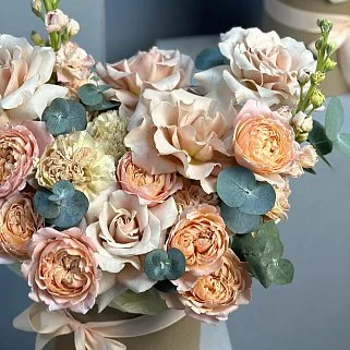 Букет в шляпной коробке Поздний завтрак L