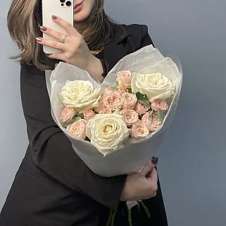 Дуо-букет роз Playa Blanca и Bombastic S