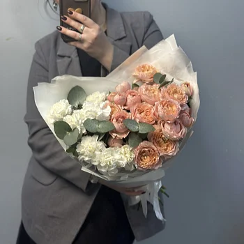 Дуо-букет гвоздик и роз Juliet M