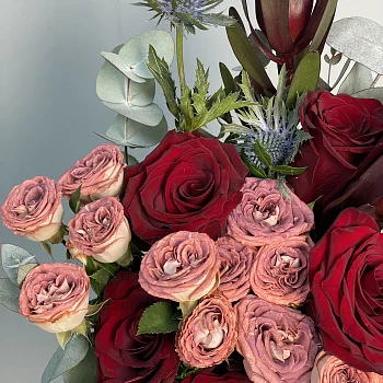 Мужской букет Алый