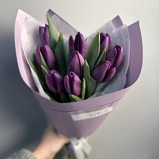 Букет из 9 фиолетовых тюльпанов