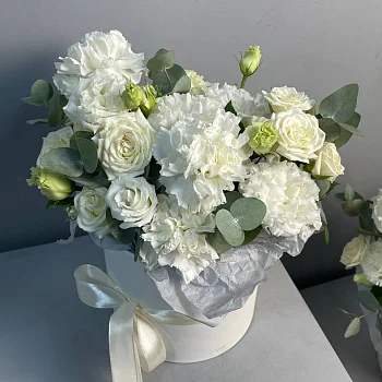 Букет в шляпной коробке Вайт бокс S