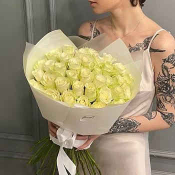 Букет из 35 белых роз 40 см (Кения)