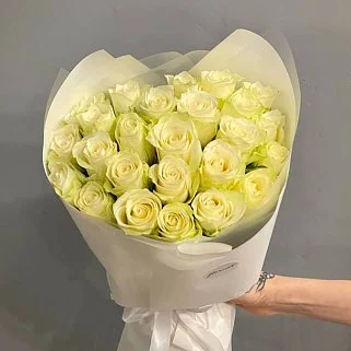 Букет 25 белых роз 40 см (Кения)