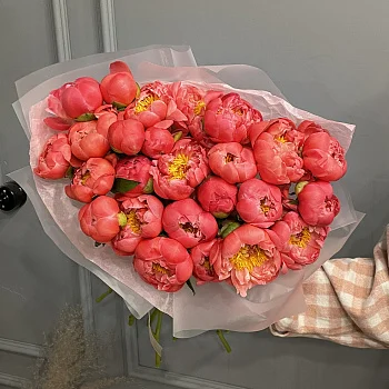 Букет из 25 пионов Coral Sunset