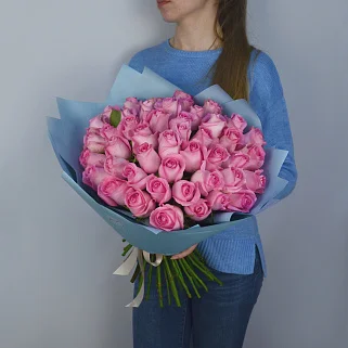 Букет из 51 нежно-розовой розы 50см (Кения)