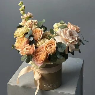 Букет в шляпной коробке Поздний завтрак S