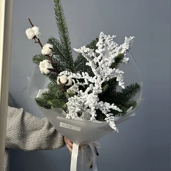 Белый зимний букет