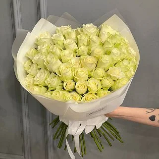 Букет из 51 белой розы 40 см (Кения)