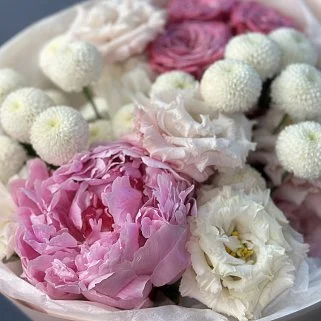 Сборный букет Малиновый чизкейк S