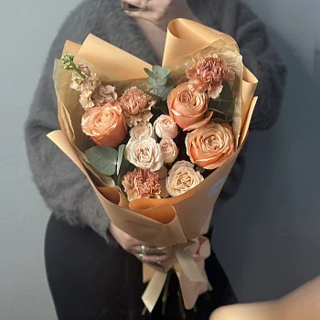 Сборный букет Персиковый комплимент