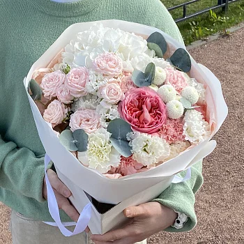 Сборный букет Пьюр Лав M