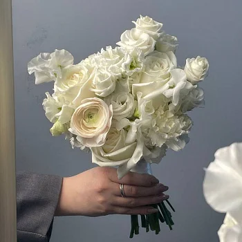 Свадебный букет невесты Брайт