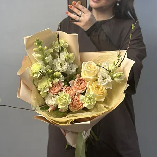 Сборный букет Апрель М