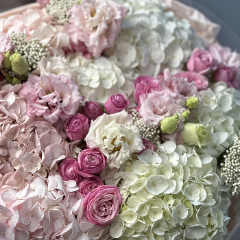 Сборный букет Розовый сад