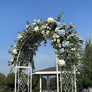 Арка из живых цветов #2