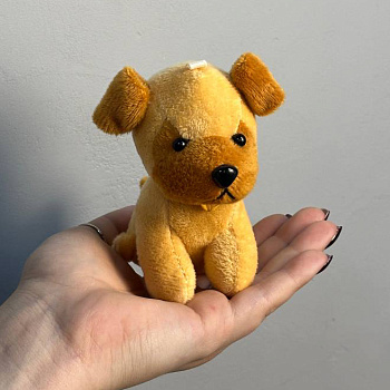 Игрушка Собачка (светлая) 10см