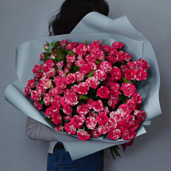 Букет из 25 кустовых роз Fireworks