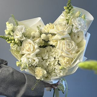 Сборный букет Вайт гарден M