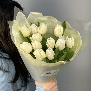 Букет из 11 белых тюльпанов