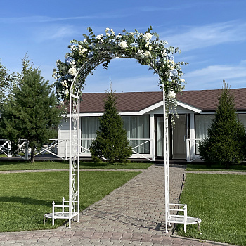 Арка из живых цветов #2