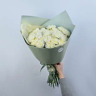 Букет из 21 белой гвоздики